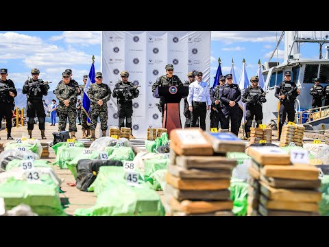 Pescadores N@rcos Capturados en La Unión | Trasladaban Toneladas de Polvo Blanco desde Costa Rica