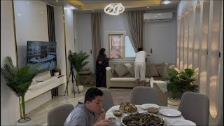 ام جني قمنا من بدري وشمرنا وقلنا لزم نجيب عليها وطيها يومين وراء بعض وانا بعمل نفس الحاجه عشان امي👌🤣