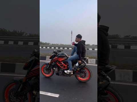 Rider Attitude 👀 #shorts #shortvideo #automobile #ktm #rider #racing #police #viral #trending