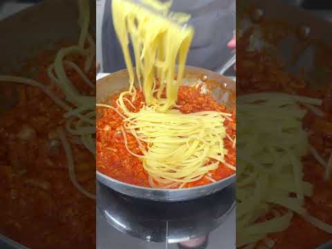 🌊 LINGUINE al RAGÙ di CODA di ROSPO...semplici e raffinate!🍝 #Shorts