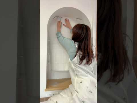 新居作り8つめ!ニッチの中に壁紙を貼ってお手軽DIY!この壁紙、インスタのKaoriさんとカベラボさんのコラボのやつなんだけど、初心者でも簡単に貼れて最高だった🥺 #PR #インテリア #DIY