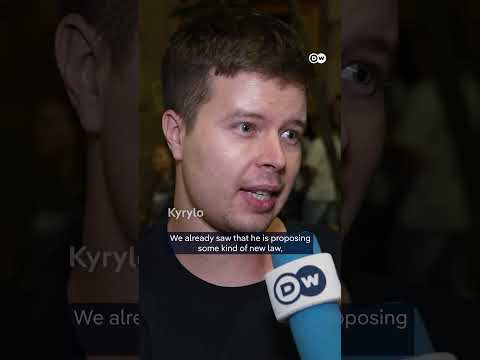 Ukraine: Zelenskyy faces protests over controversial anti-corruption law | DW News