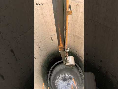 Mind Blowing Excavator Reaches Down 100 FEET Deep! 💥