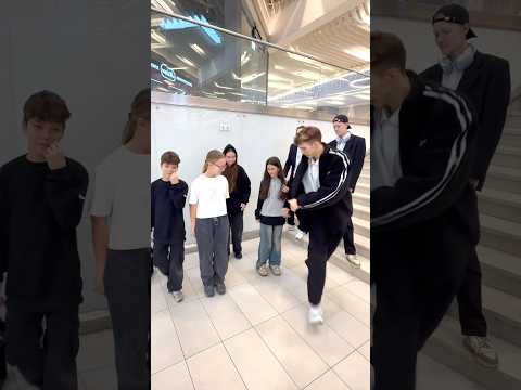 TUZELITY TEACHING KIDS 😨🔥 ASTRONOMIA DANCE 🤯⭐️⭐️