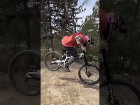 Tomas Lemoine steezing on his FRS