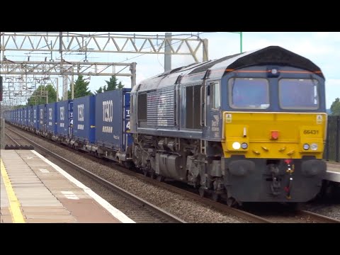 Trains and MEGA tones at Cheddington inc. 66779 | WCML | 24/7/20