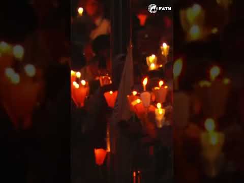A una sola voz: miles cantan el Ave María