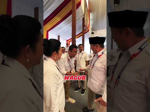 Bu Titiek dan Pak Hashim Beri Selamat Ke Uda Vasko