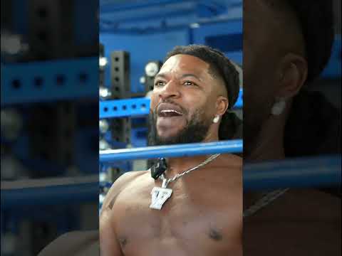 Trick Williams trades grueling bicep curls <strong>with</strong> Big E while claiming <strong>he</strong> only owns three shirts 😂