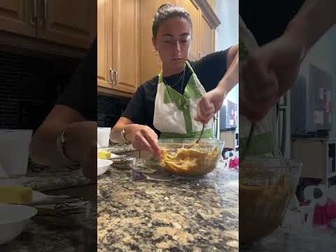 Caramel Apple Cake 🍎🥮 #baking #cake #bakewithme