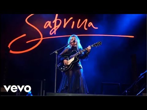 Sabrina Carpenter - Run and Hide (Tour Video)