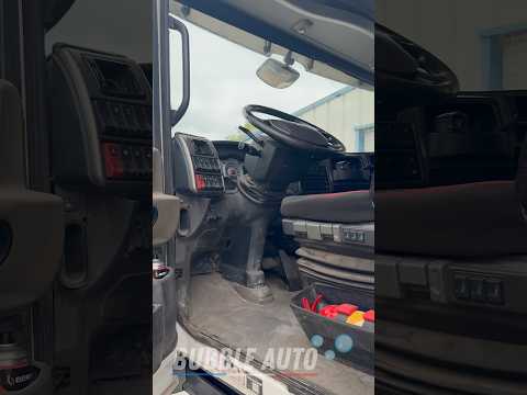 Un poids lourd avec 600 000 km au compteur 🚛💨  #detailing #nettoyageauto #poidslourd #propre