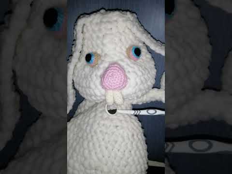 Honey X Bunny - is watching teeth