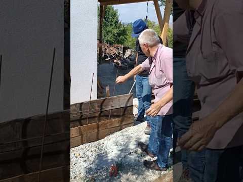 Kalıp öncesi, inşaat, Beton demirlerini kıvırıyoruz. Ustalar yapıyor bu sporu. #viralvideo #keşfet