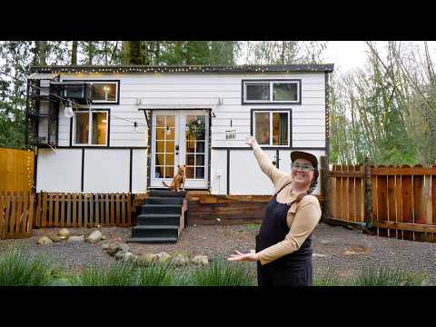 Smart!! Young teacher buys Tiny House so she can live anywhere