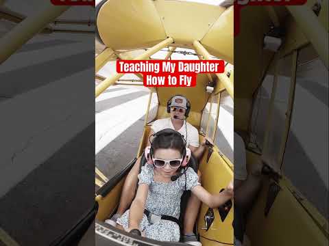 Teaching the future generation how to fly a 1940’s Taildragger #aviation #pilot #daughter #fly