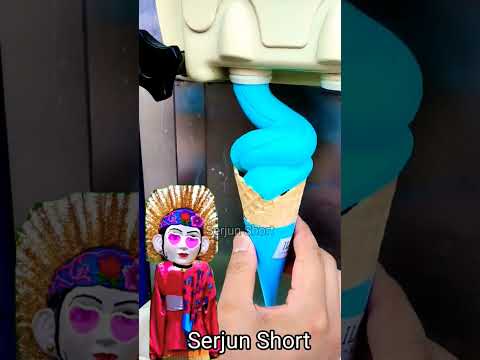Eskrim biru. blue ice cream??