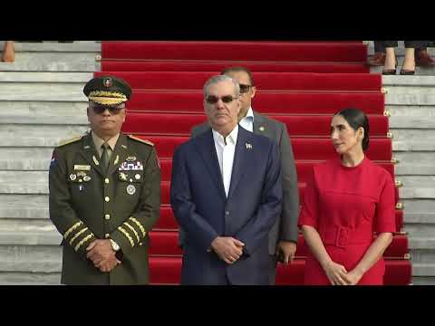 Acto a la bandera en el Palacio Nacional