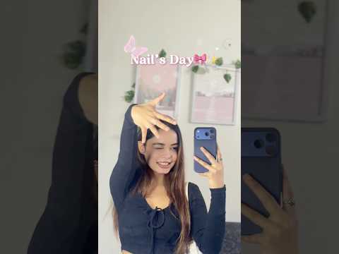 My Diwali nails😍❤️✨ #trendingshorts #nails #nailart #dailyvlog #viralvideo #shortvideo #shorts
