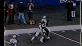 Tony Dorsett, Dallas Cowboys running back, second from left, gets ready to  toss the ball to the sidelines after rushing for over 1,000 yards in his  rookie season, Sunday, Dec. 18, 1977