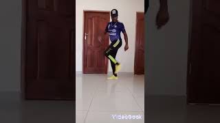 Catar dancing to Zvimiro by Alick Macheso and Orchestra Mberikwazvo