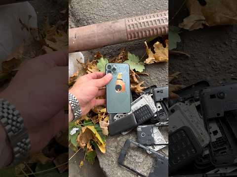 گوشی آیفون تو خیابون افتاده بود 😨 تعمیر و بازسازی آیفون 11pro