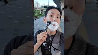 달리다가 도중에 면도해봤습니다