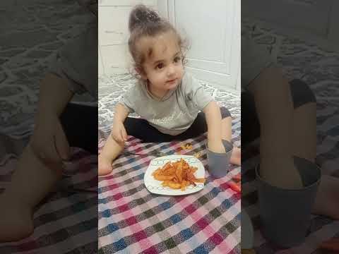 karpuzu batırıp yiyor #keşfetbeniöneçıkar #baby