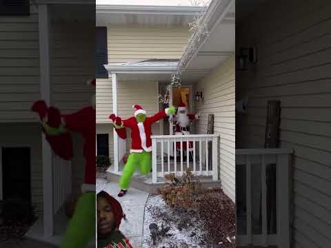 Grinch Vs Santa #santa #christmas #shorts #fyp