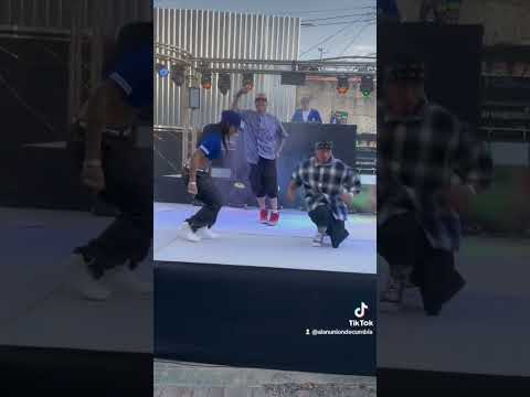 así se baila la cumbia sampuesana en Monterrey NL México 😎💯  #culturamexicana #cumbia