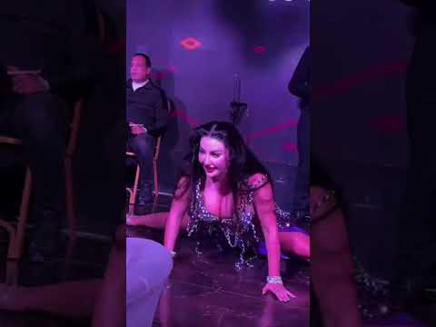 رقص هيخليك تعيد الفيديو 100 مرة 🎶#دويتو #ترفيه #حفلات #فن #cute #art #beautiful