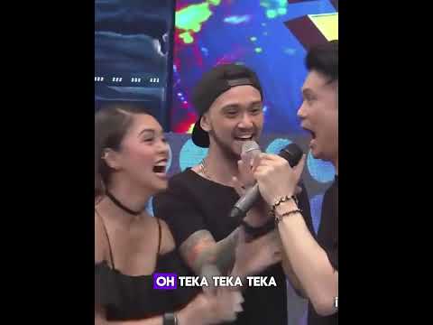VHONG AT KIMCHIU NAG AGAWAN SA MIC NI KZ #trendingshorts #kimchiu #vhongnavarro #shorts #itsshowtime