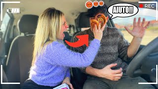 IMBOCCO IL MIO FIDANZATO IN MODO AGGRESS1VO! 😱‼️ *DIVERTENTISSIMO*