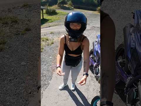 Joy gefällt das😌 #bikergirl #motovlog #olli
