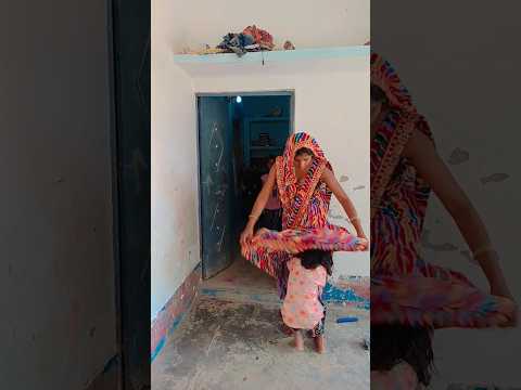 आज मुझे कोई बचा लो 😭😁#viralvideo#comedy  #comedyvideo #youtubeshorts #shorts #ytshorts