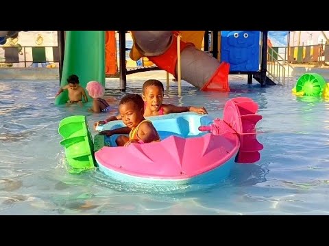 Zuchu mtoto aonyesha manjonjo