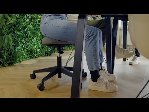 Taburete Leitz Ergo Active con ruedas y asiento Wobble Comfort - Vídeo de inspiración (ES)