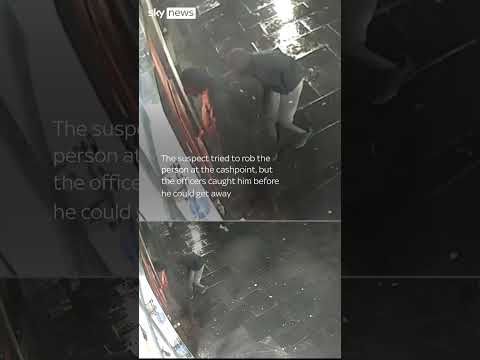 Off-duty officers catch cashpoint thief