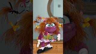 כמה לוקה מכירה את משפחת ליופריו? כתבו לנו בכמה תשובות היא צדקה😂 @ronitandjonatan #מצחיק #אתגר #סדרה