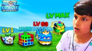 PLAYING ROBLOX BLOX FRUIT😍