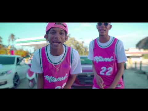 Pepe & Maicol - Tan Loca - (Video Oficial)