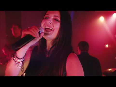 Radio Live Party Band