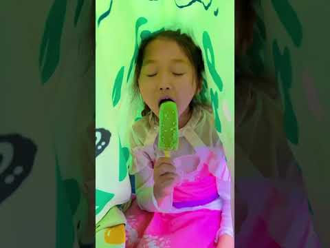 เหล่าหลิวโดนจับกินไอศกรีม! ส่งไอศกรีมให้หน่อย!#douluodalu #funny #cutebaby #comedy