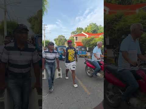 Segunda parte del hombre más fuerte por 2mil pesos llevando de block de 8 🤯 #automobile #humor