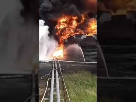 Russian firefighters tackle blaze at Voronezh oil depot