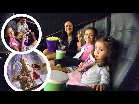 ASSISTIMOS MOANA NO CINEMA - MINHA MÃE CHOROU 🥲 COMPREI CARMED | MAYA LIMA.