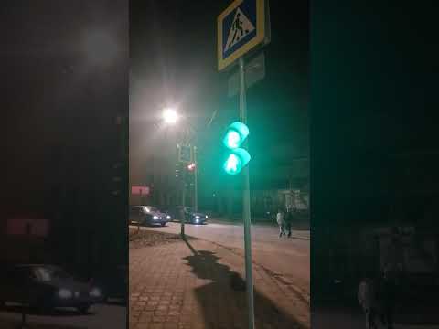 Громкий светофор на Домны Каликовой