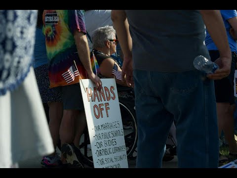 CM Life on assignment: No Kings Muskegon rally