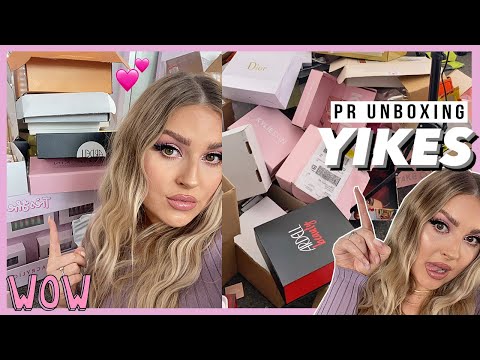 massive PR HAUL! ? unboxing NEW makeup (with some discounts!) ?