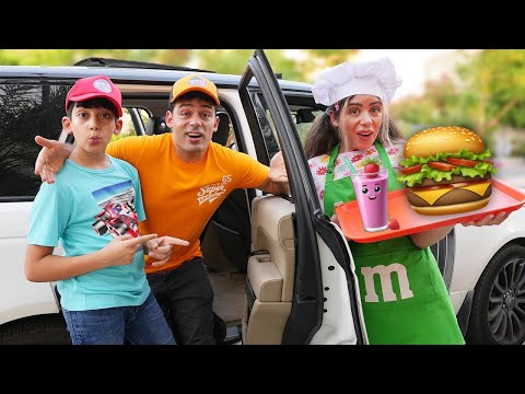 Jason y Alex ¡Una aventura en coche llena de diversión! 🏎 🍔 | Jason Vlogs en español